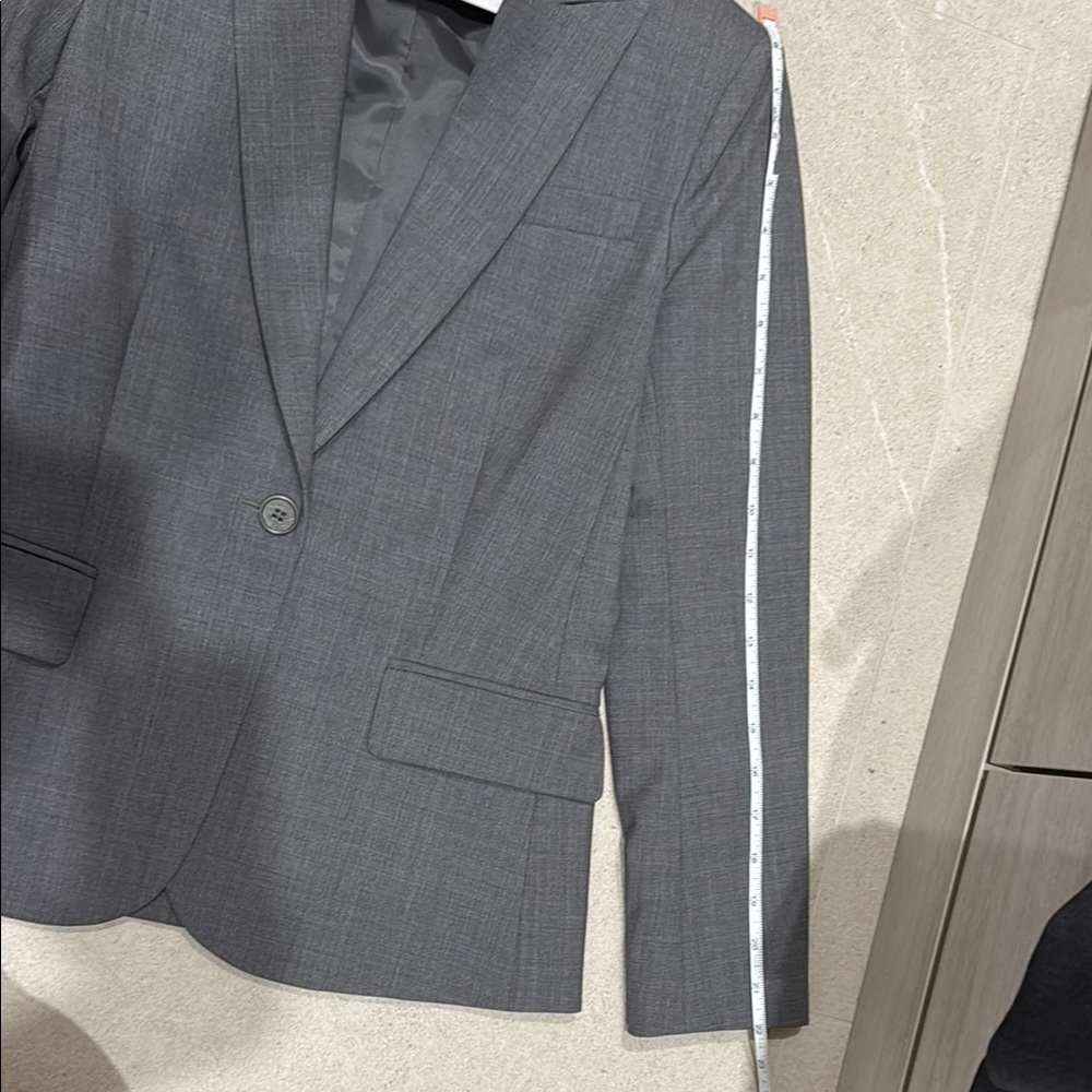 Theory suiting jacket - size 4